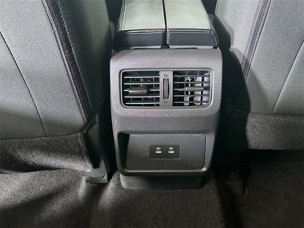 Used 2024 Nissan Rogue SV image 21