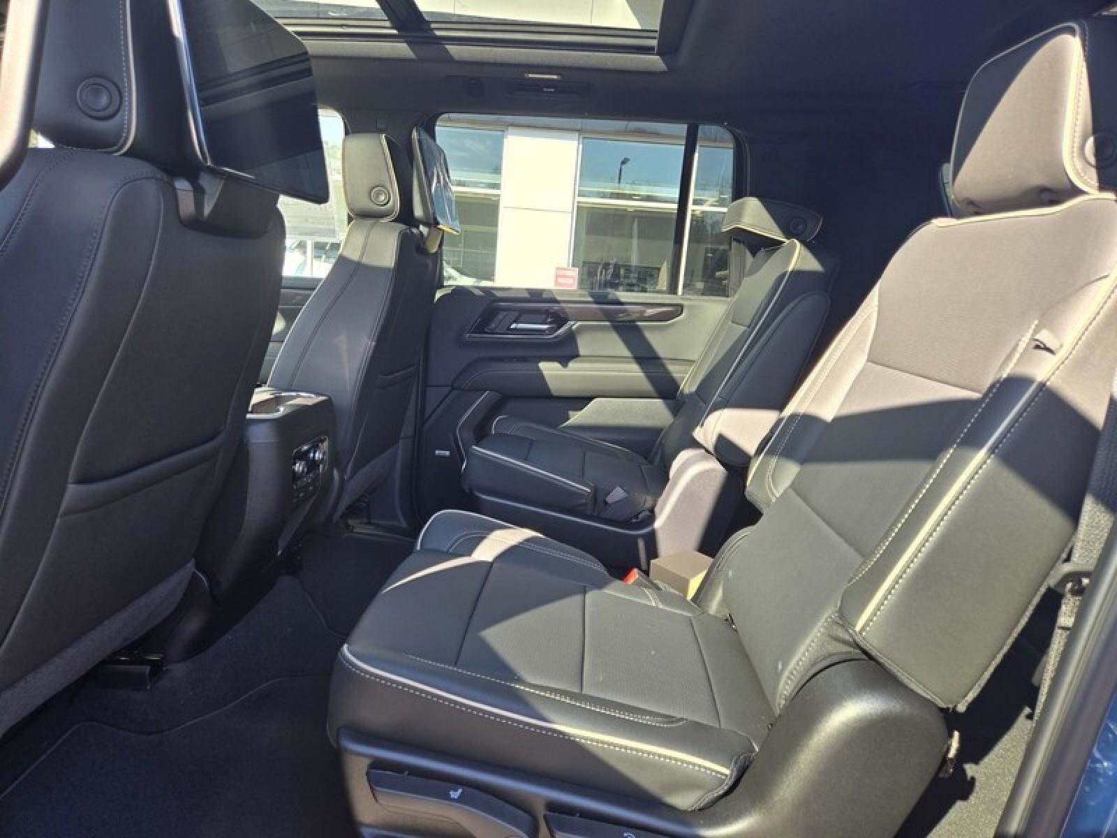 New 2026 GMC Yukon XL Elevation w/ Elevation Premium Package image 29