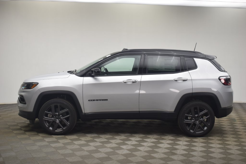 New 2026 Jeep Compass Limited w/ Sun, Sound & Navigation Group AWD/4WD image 14