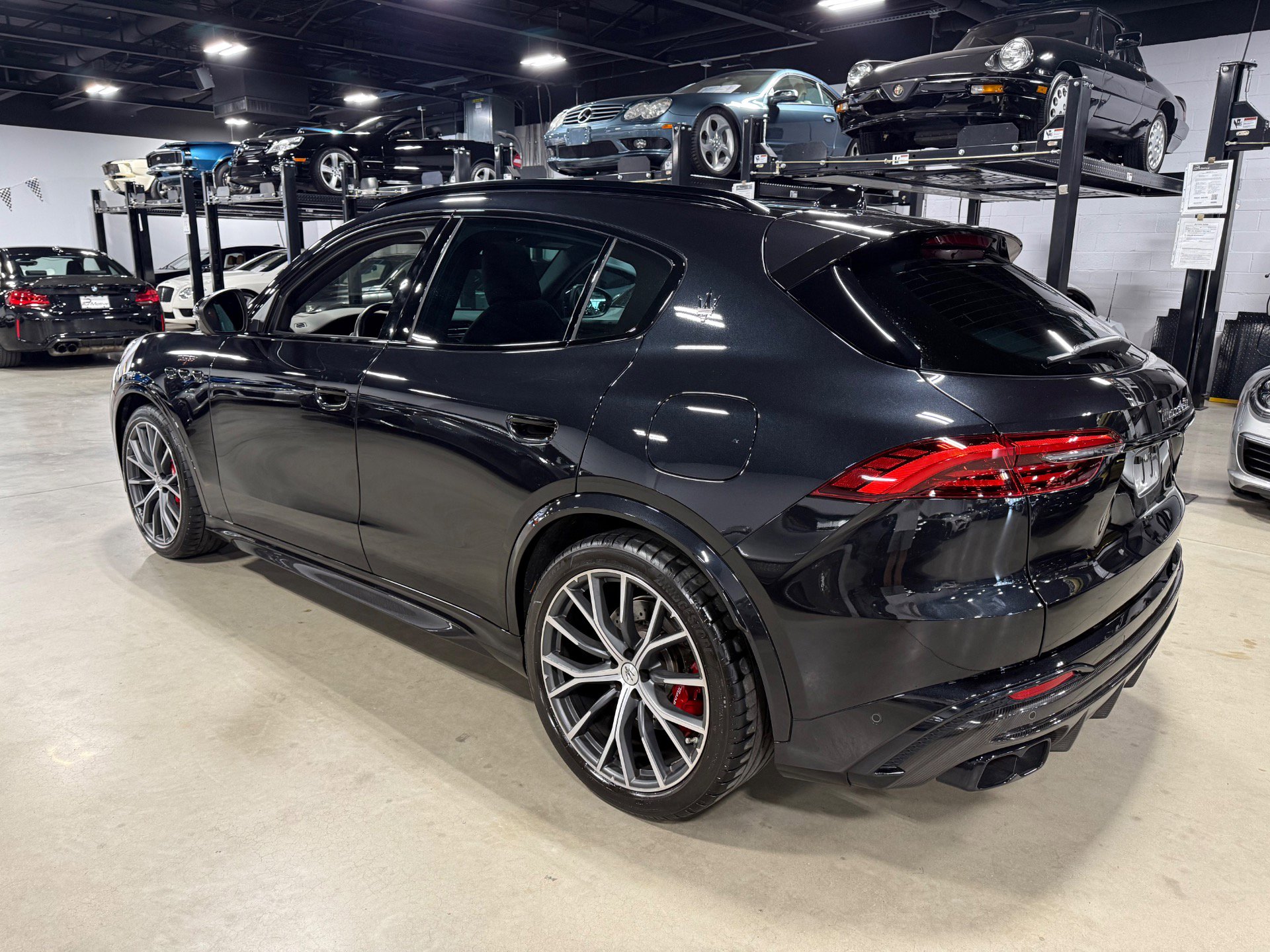 Used 2024 Maserati Grecale Trofeo image 3