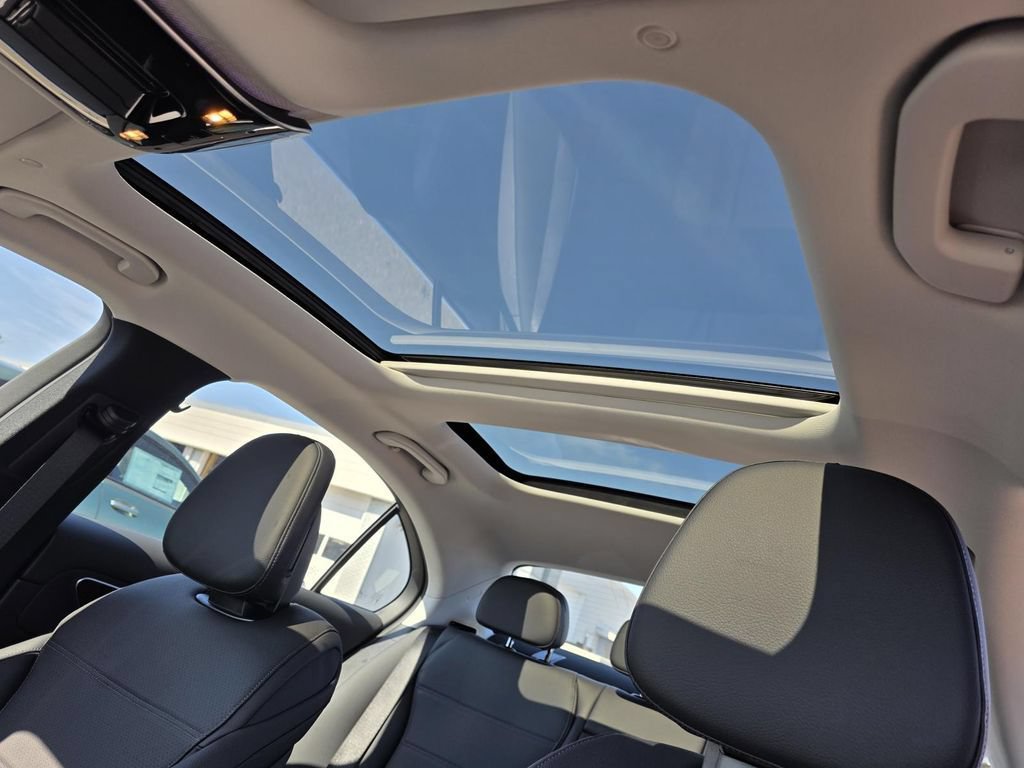 Certified 2026 Mercedes-Benz C 300 4MATIC Sedan image 22