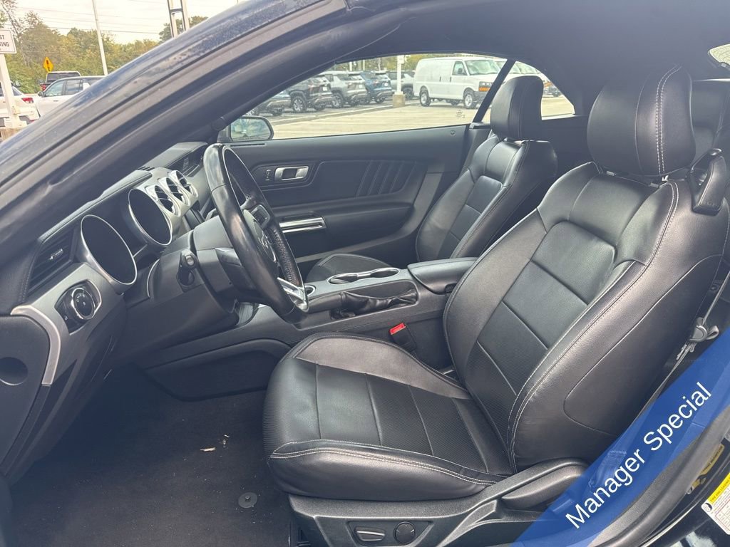 Used 2023 Ford Mustang Premium image 9