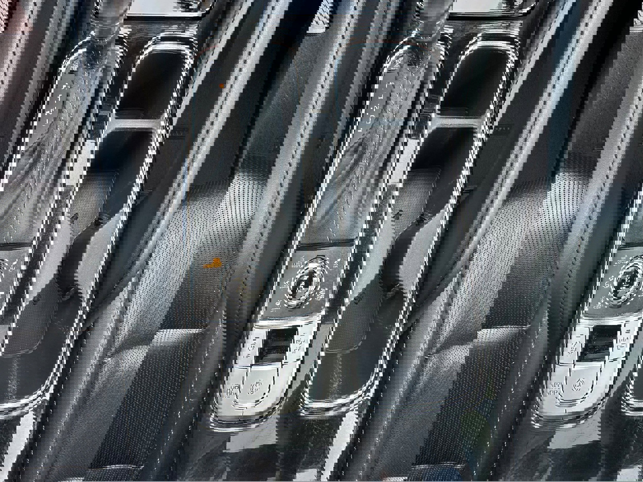 Used 2022 Kia Telluride S image 38