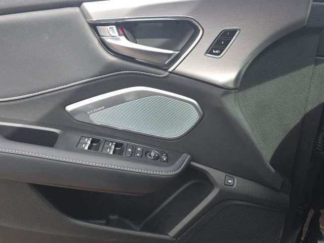 Used 2024 Acura RDX w/ Technology Package image 6