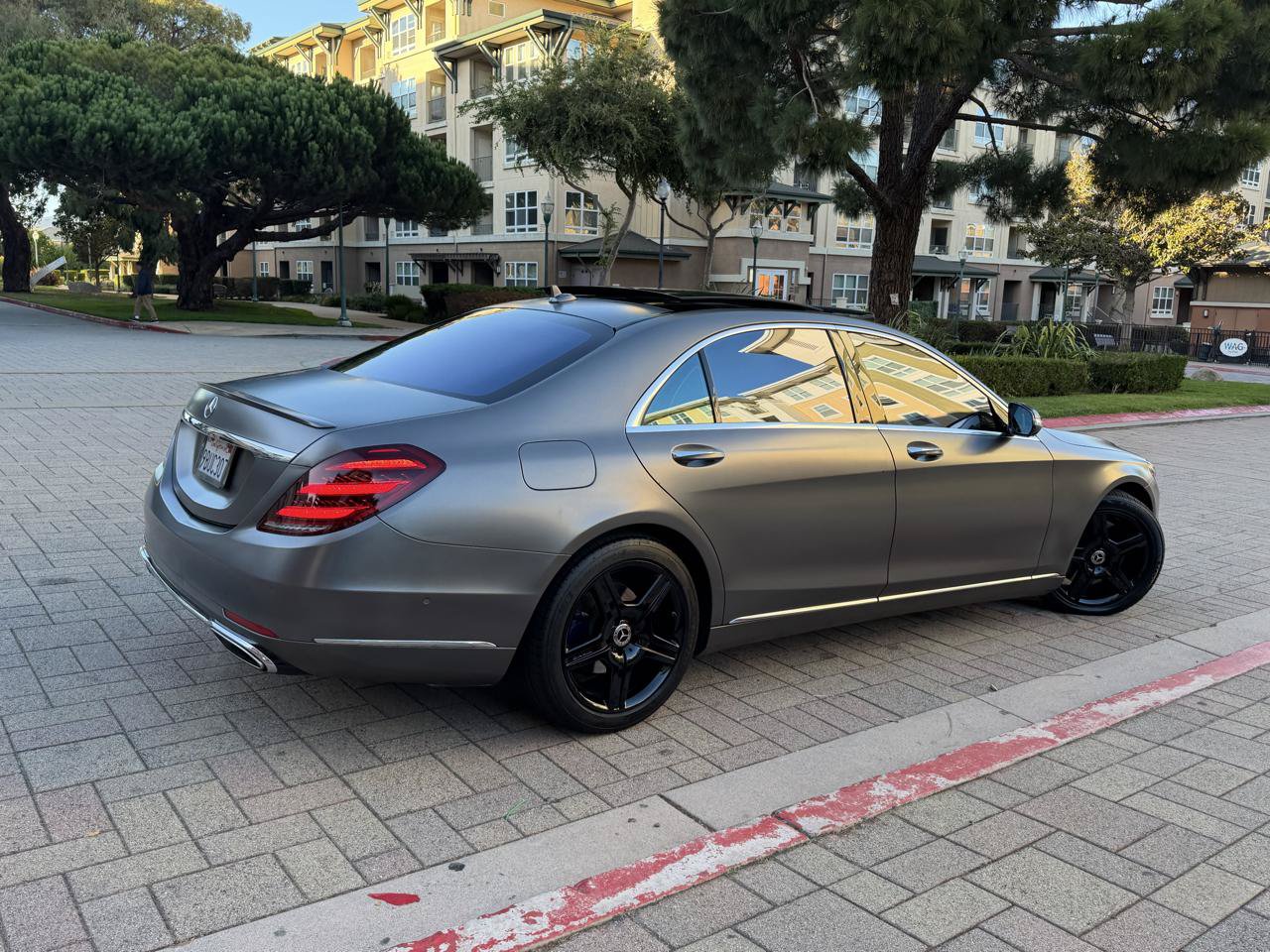 Used 2019 Mercedes-Benz S 560 Sedan image 14