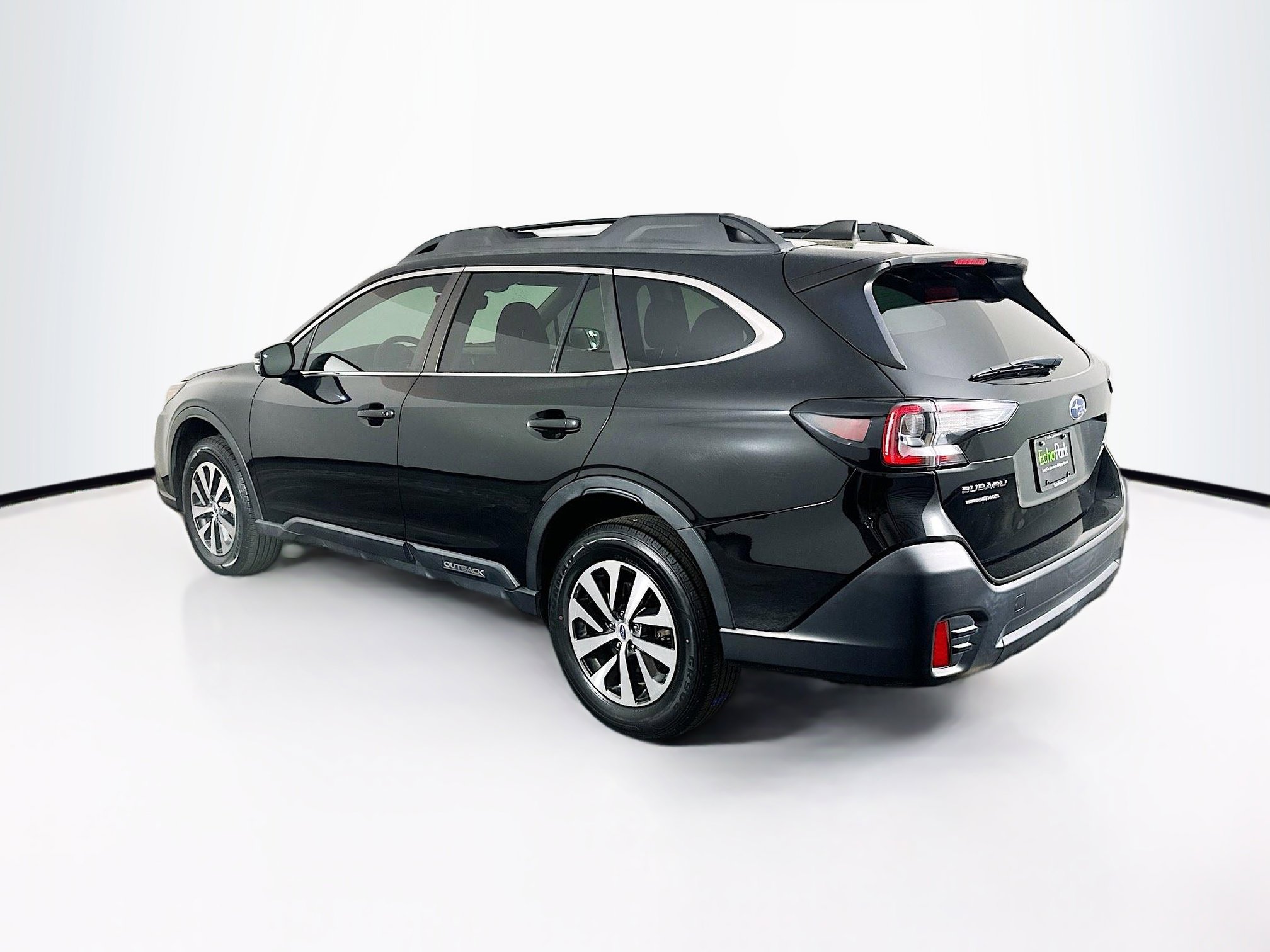 Used 2021 Subaru Outback Premium image 5