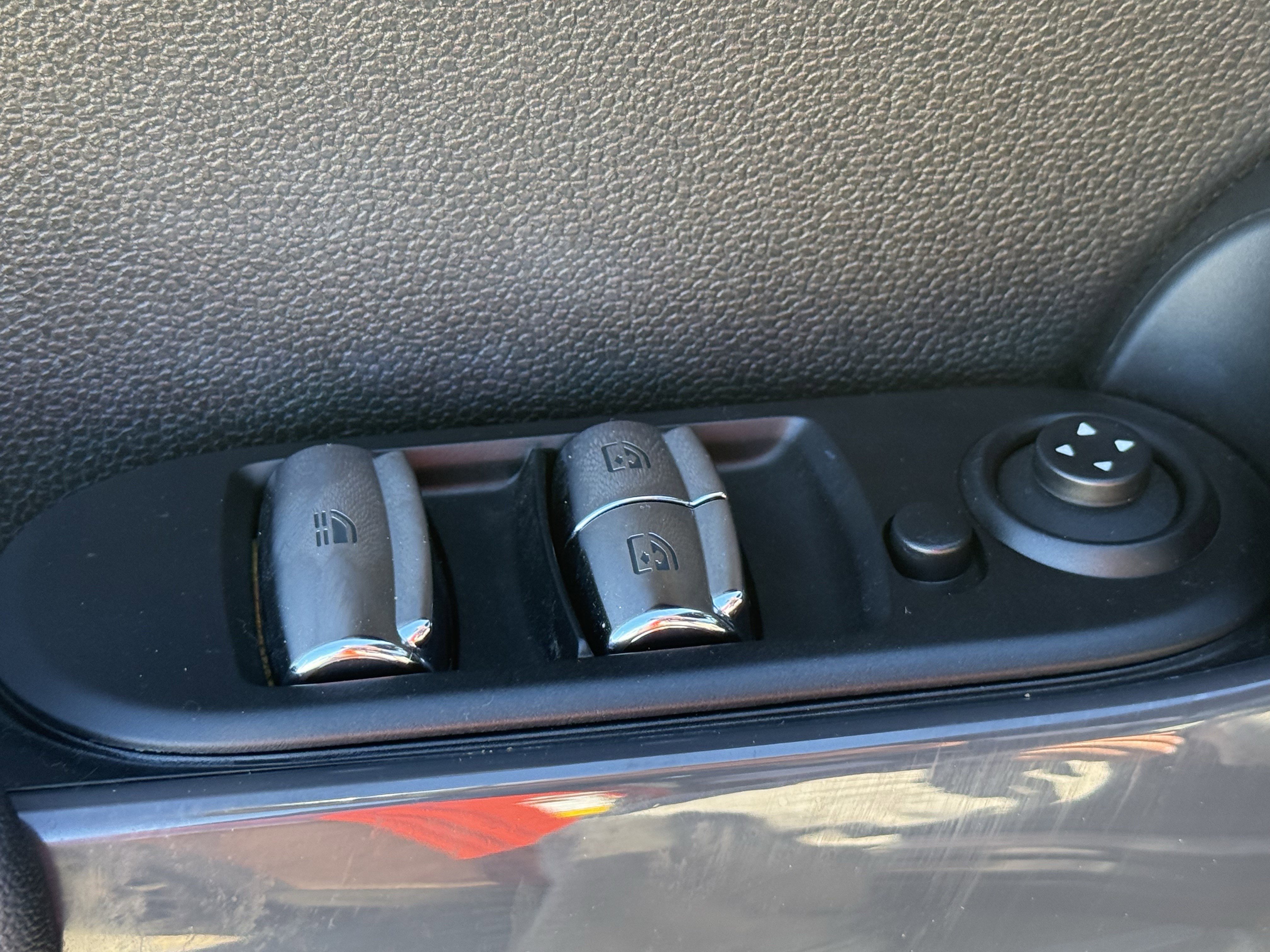 Used 2021 MINI Cooper Convertible w/ 6.5" Touchscreen Package image 27