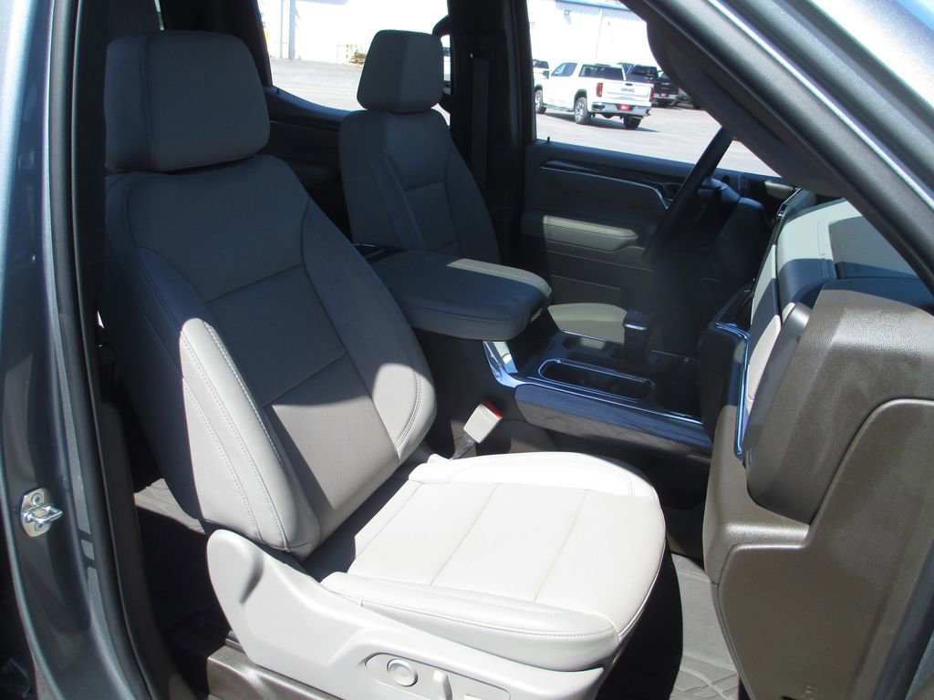 Used 2024 Chevrolet Silverado 1500 LTZ w/ LTZ Premium Package AWD/4WD image 27