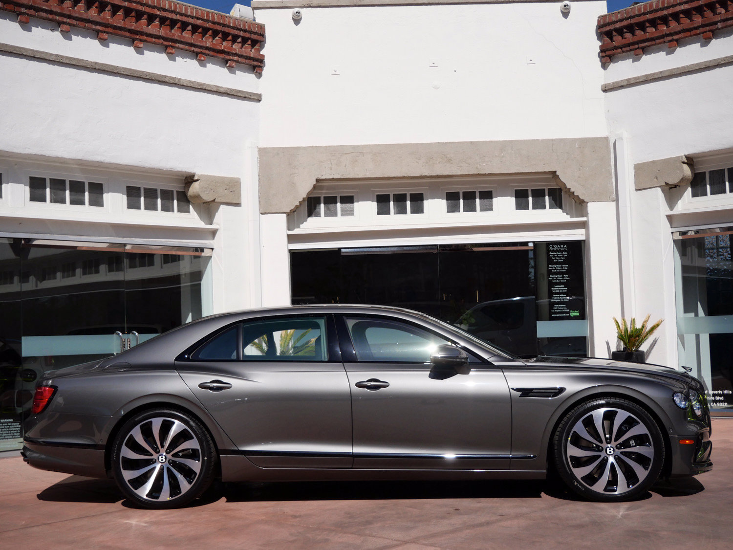 New 2026 Bentley Flying Spur V8 AWD/4WD image 5