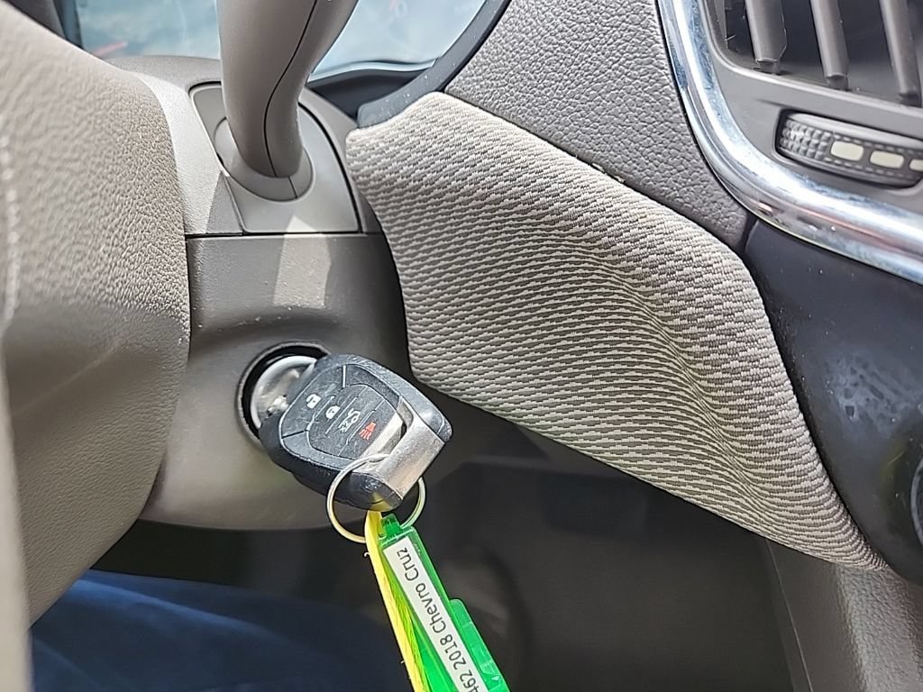 Used 2018 Chevrolet Cruze LS FWD image 22