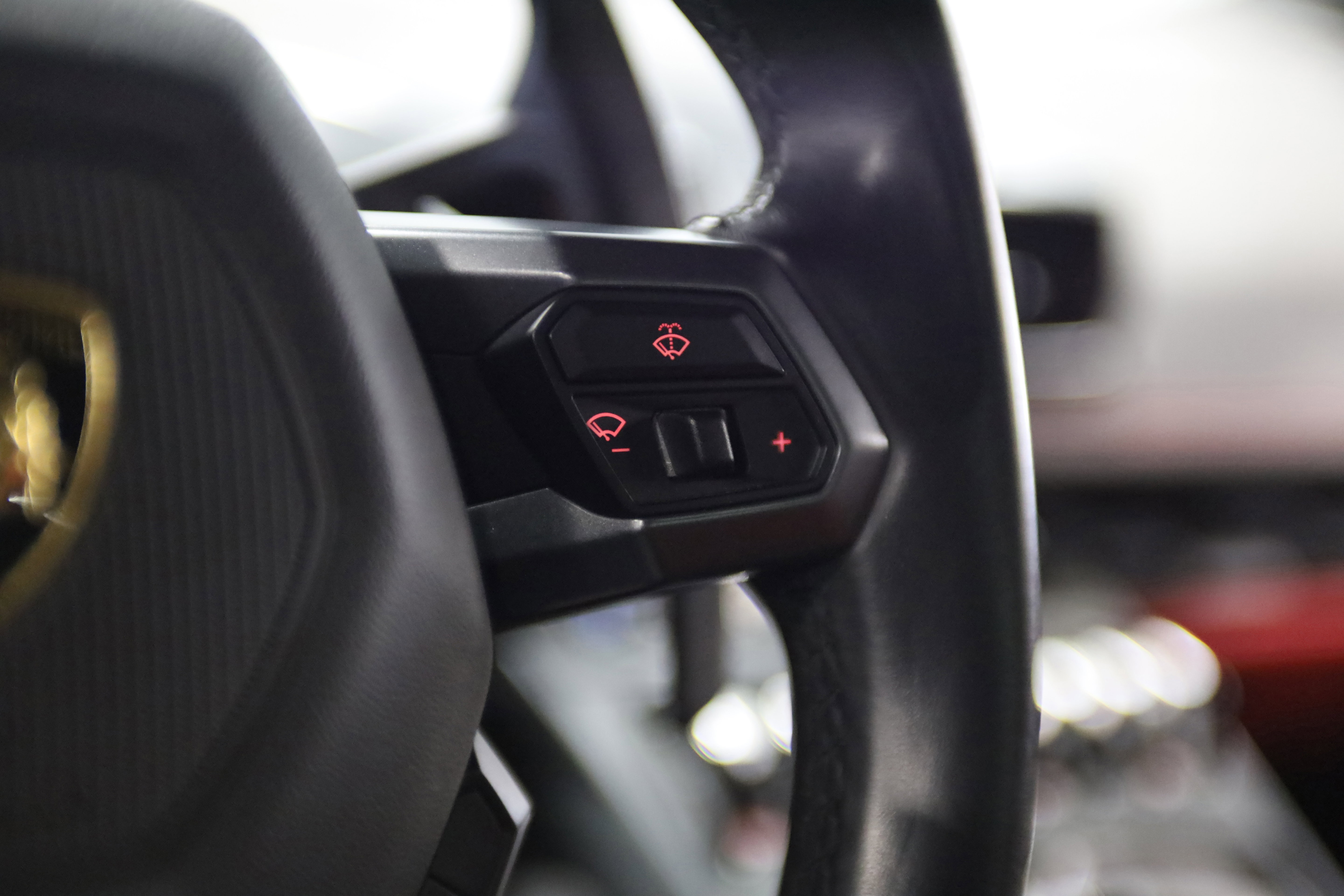 Used 2015 Lamborghini Huracan LP 610-4 image 21