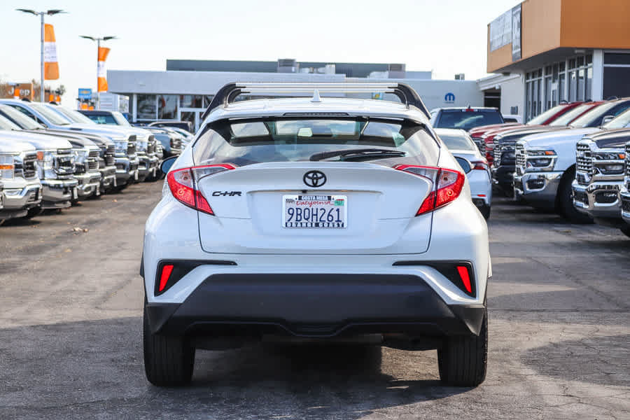 Used 2021 Toyota C-HR XLE FWD image 5