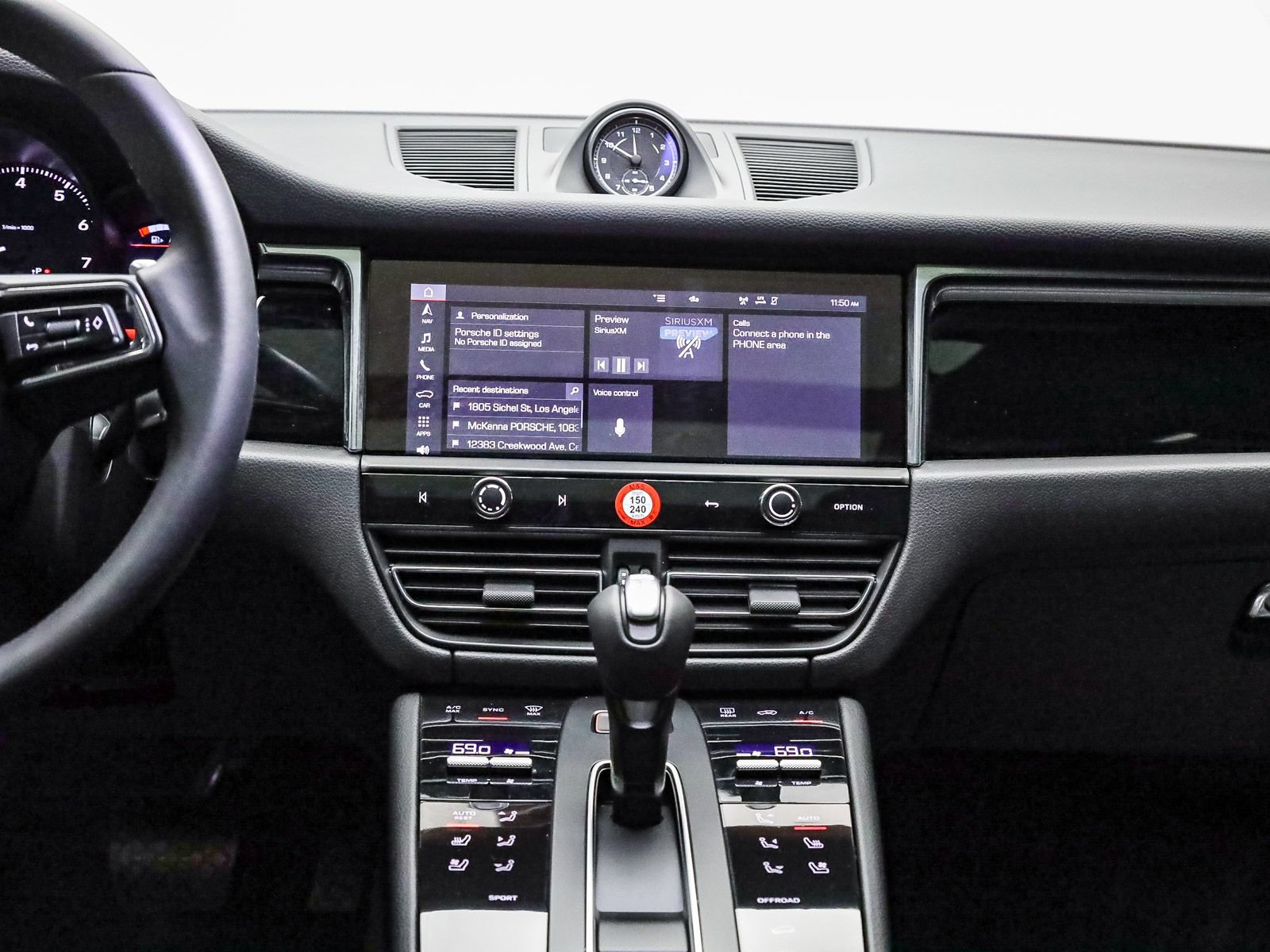 Certified 2026 Porsche Macan AWD/4WD image 14