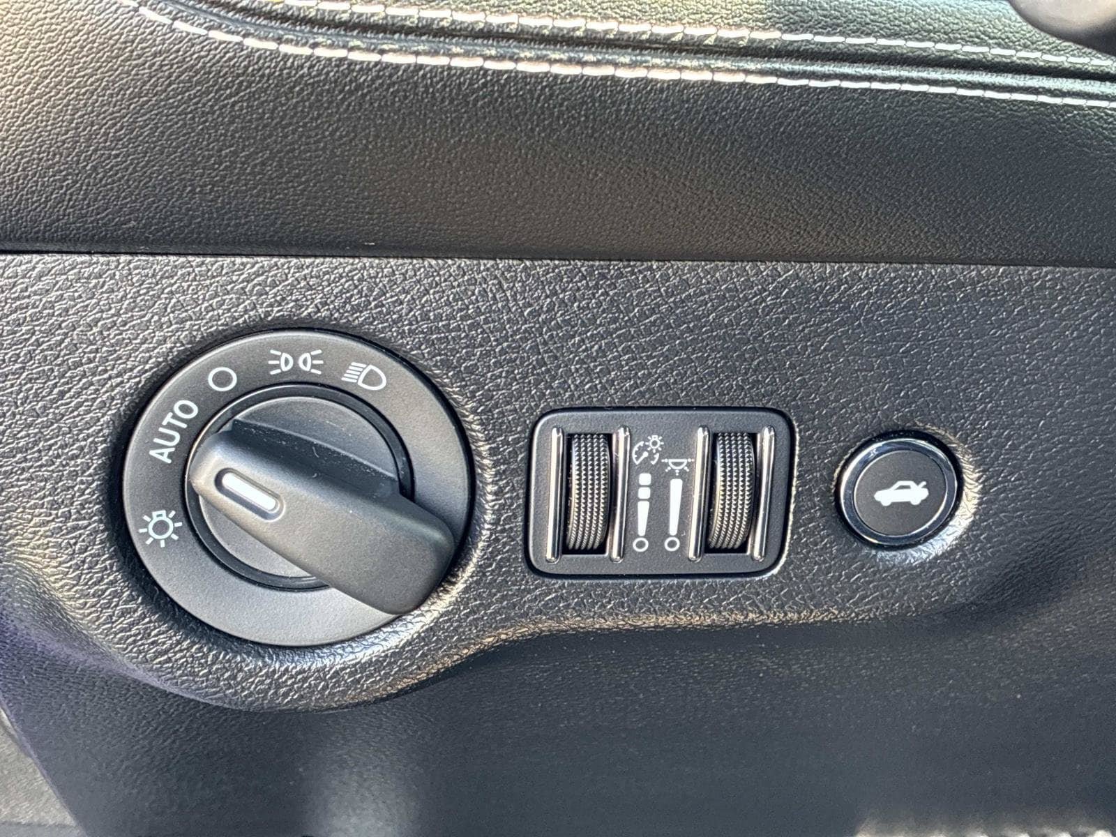 Used 2023 Dodge Challenger SRT Hellcat RWD image 28