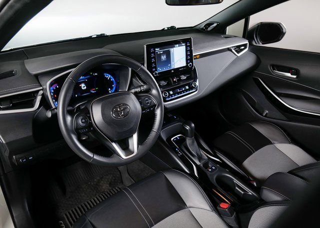 Used 2022 Toyota Corolla XSE image 16