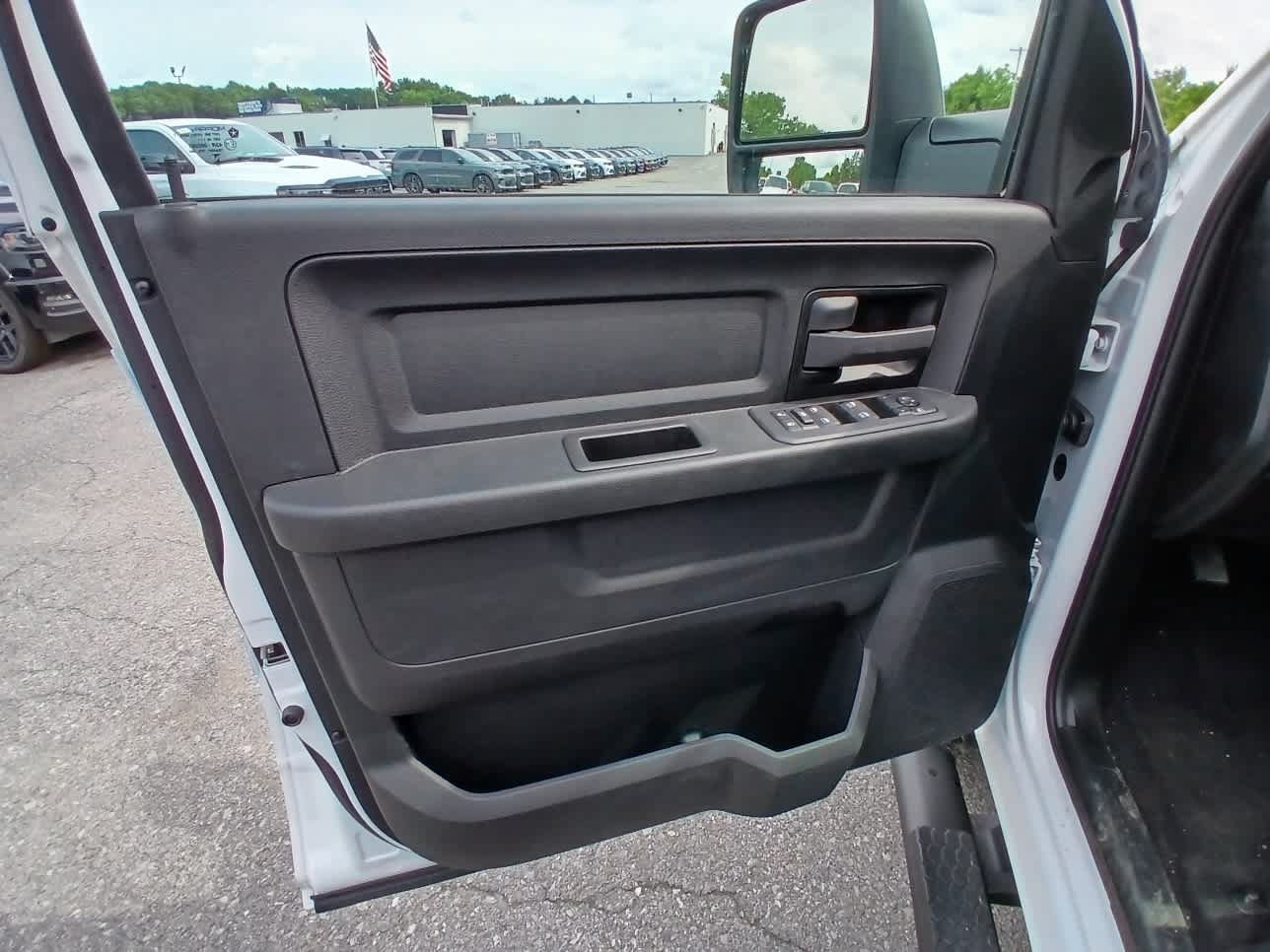 New 2026 RAM 2500 Tradesman AWD/4WD image 9