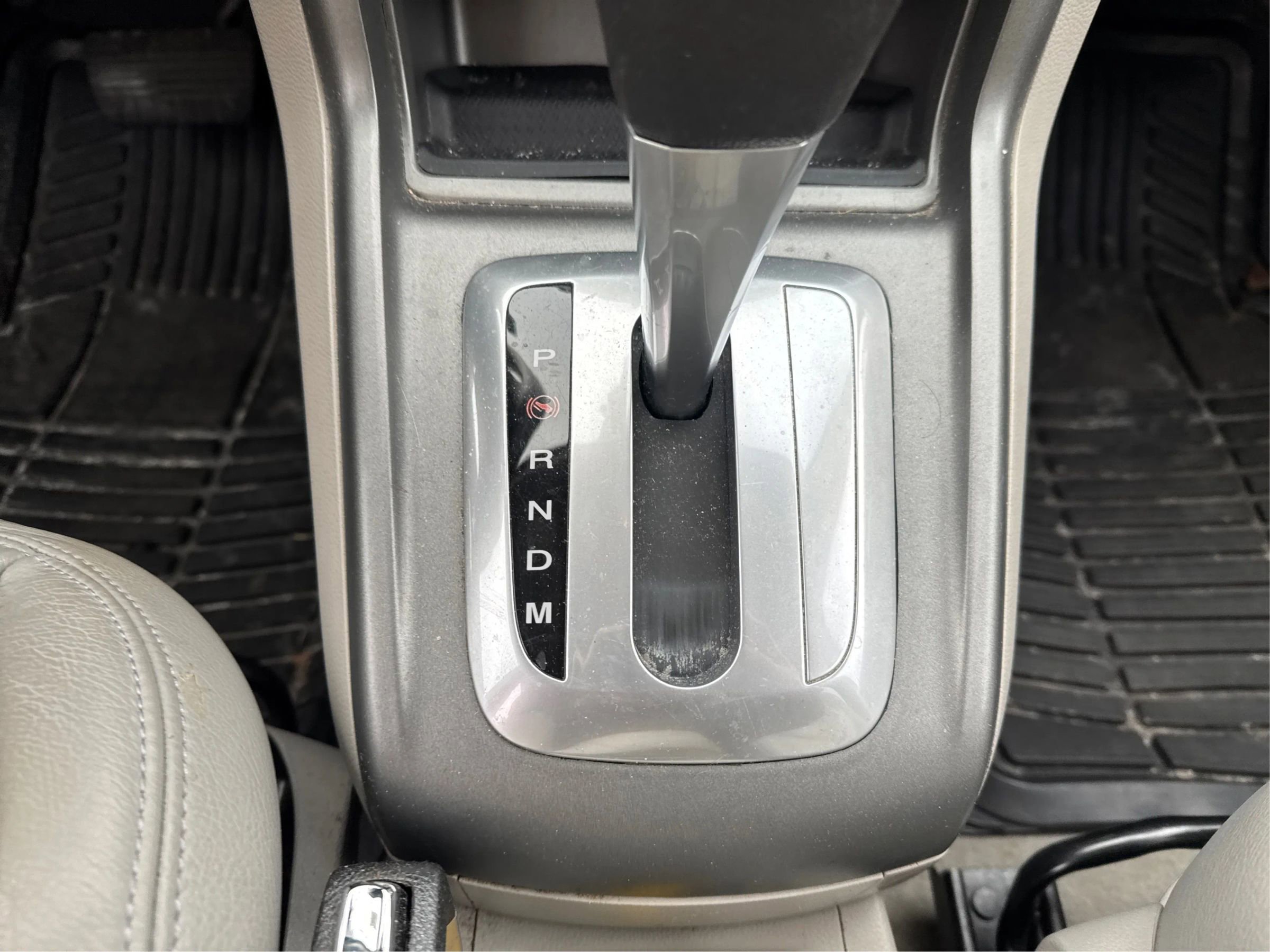 Used 2008 Saturn Vue XE image 25