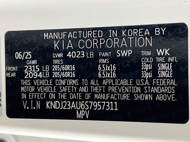Used 2025 Kia Soul LX FWD image 26