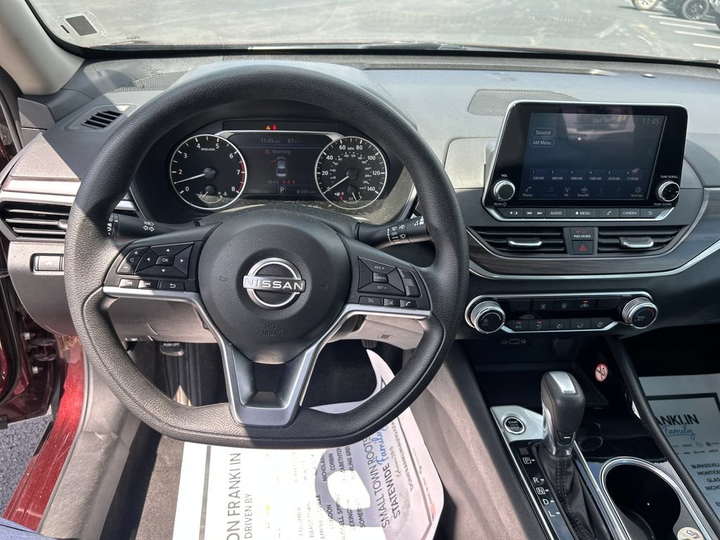 Used 2024 Nissan Altima 2.5 SV FWD image 16