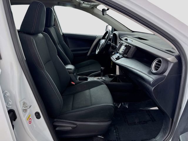 Used 2018 Toyota RAV4 XLE AWD/4WD image 14