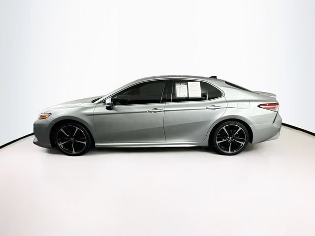 Used 2019 Toyota Camry XSE FWD image 5
