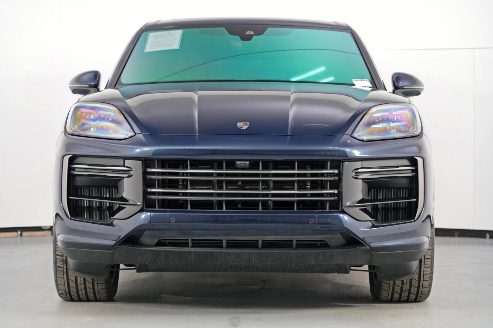 Used 2025 Porsche Cayenne Turbo AWD/4WD image 7