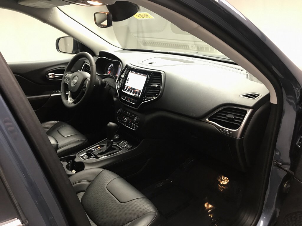 Used 2021 Jeep Cherokee Limited w/ Elite Package image 26