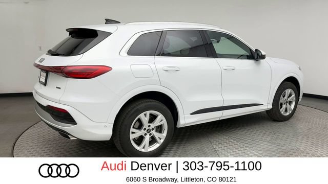 Used 2025 Audi Q5 Premium w/ Convenience Package AWD/4WD image 2