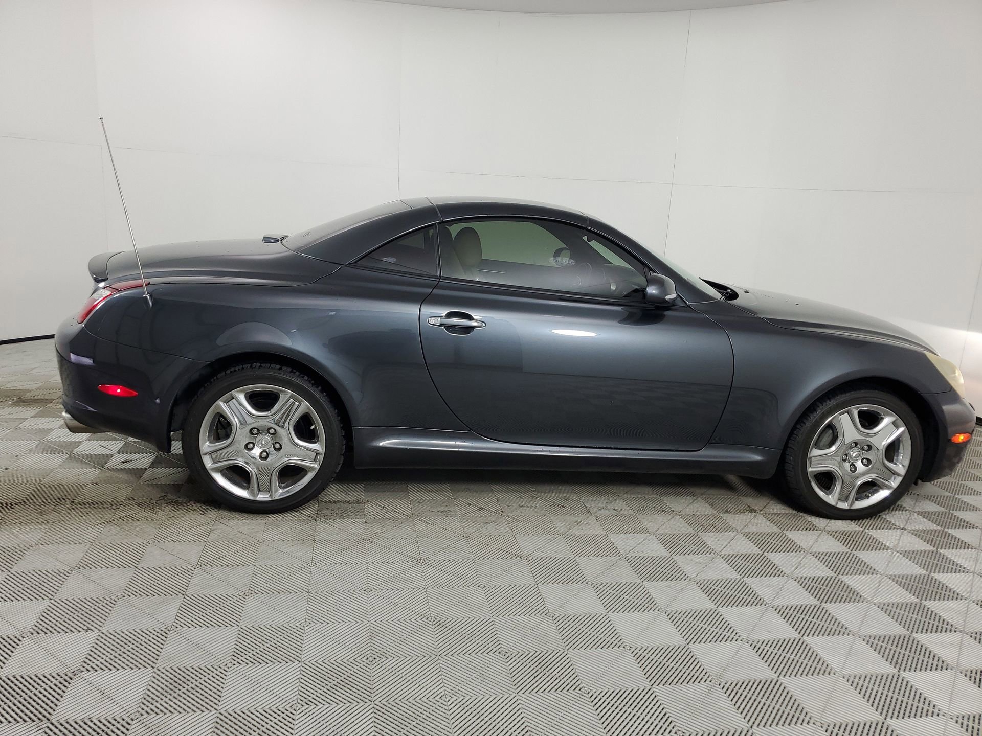 Used 2006 Lexus SC 430 Convertible image 23