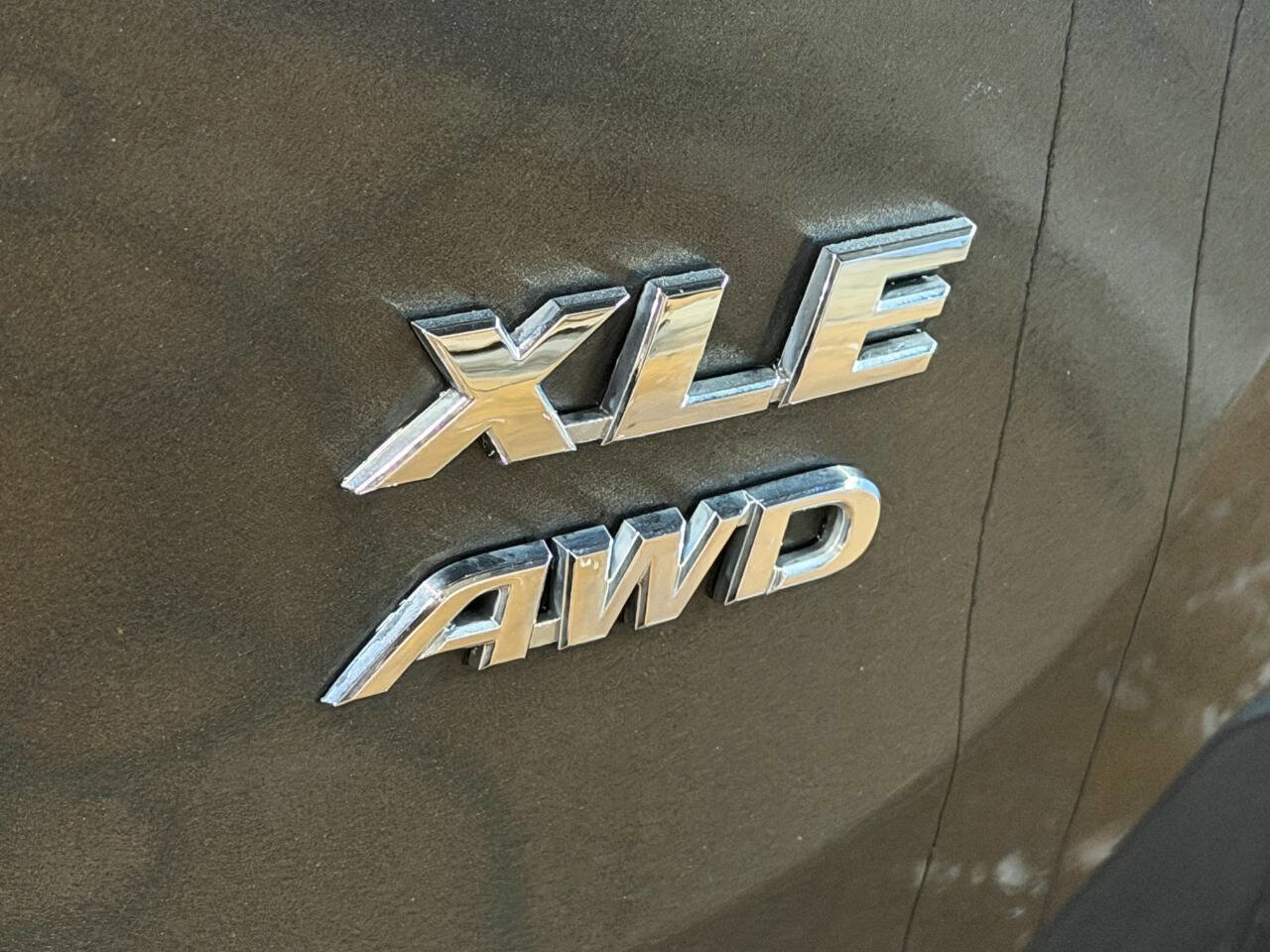 Used 2013 Toyota RAV4 XLE image 7