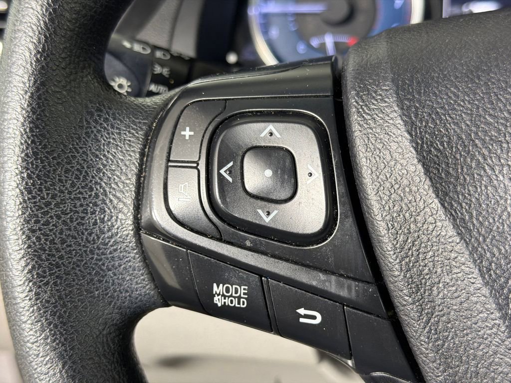 Used 2017 Toyota Camry LE image 24