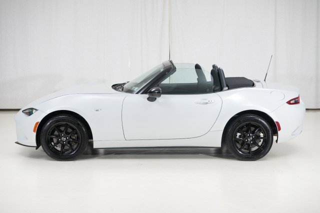 Used 2019 MAZDA MX-5 Miata Sport image 2