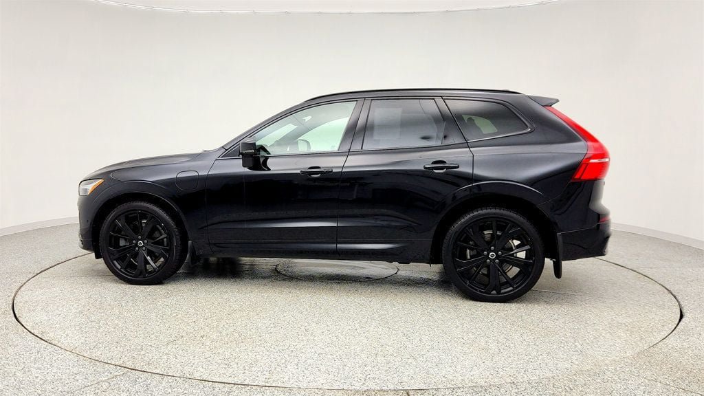 Used 2024 Volvo XC60 T8 Ultimate w/ Protection Package Premier AWD/4WD image 8