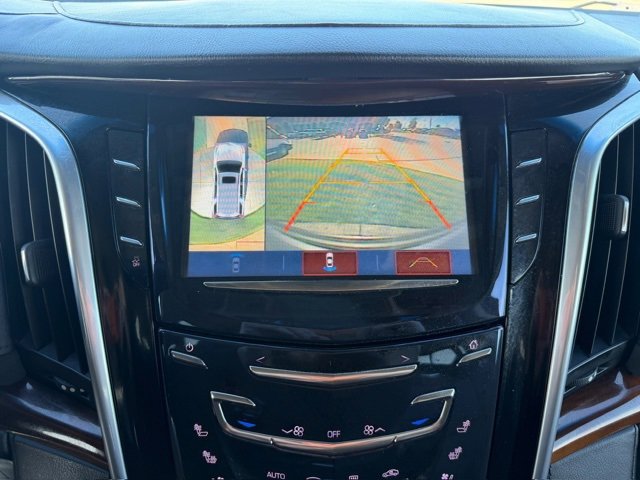 Used 2020 Cadillac Escalade ESV Premium Luxury image 19
