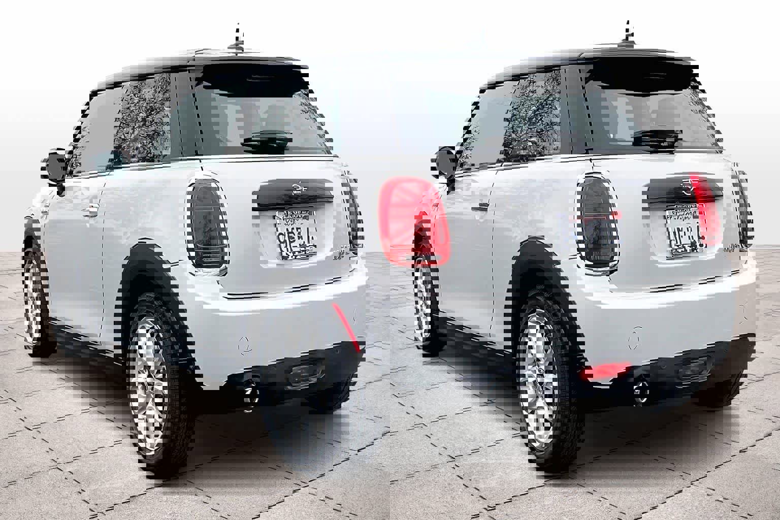 Used 2020 MINI Cooper 2-Door Hardtop image 13