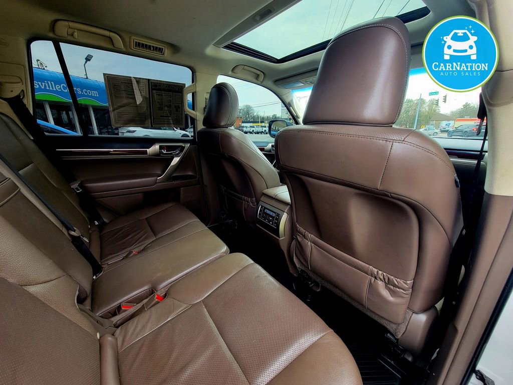 Used 2018 Lexus GX 460 Premium w/ Premium Package image 12
