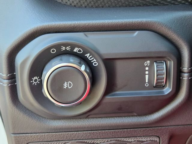 Used 2024 Jeep Wrangler Unlimited Rubicon w/ Convenience Group AWD/4WD image 23