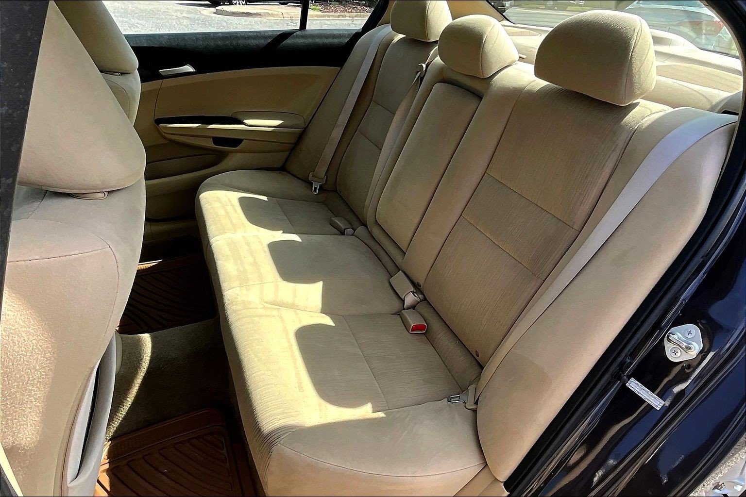 Used 2011 Honda Accord LX-P image 25