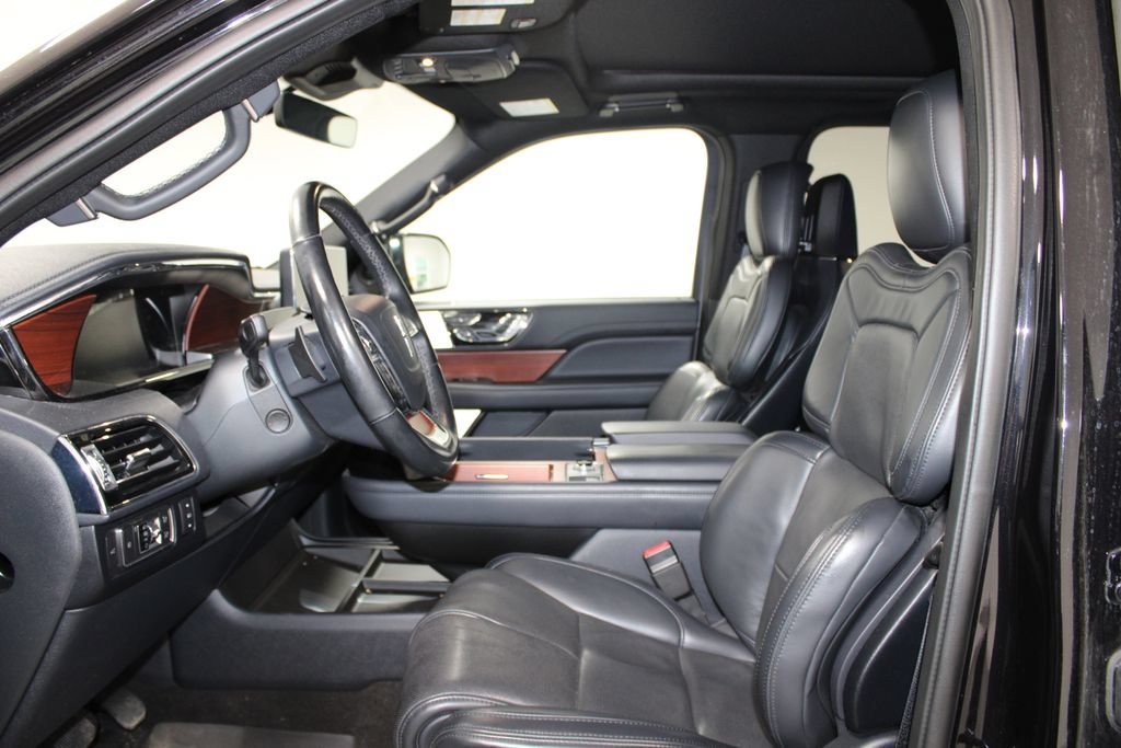 Used 2022 Lincoln Navigator Reserve AWD/4WD image 19