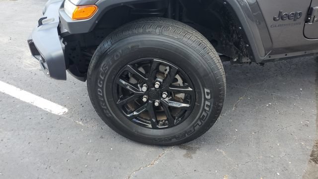 Certified 2022 Jeep Gladiator Sport AWD/4WD image 4