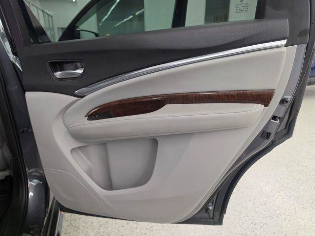 Used 2017 Acura MDX SH-AWD image 35