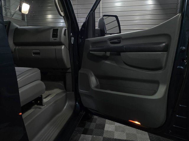 Used 2015 Nissan NV 3500 SV w/ Technology Package image 29