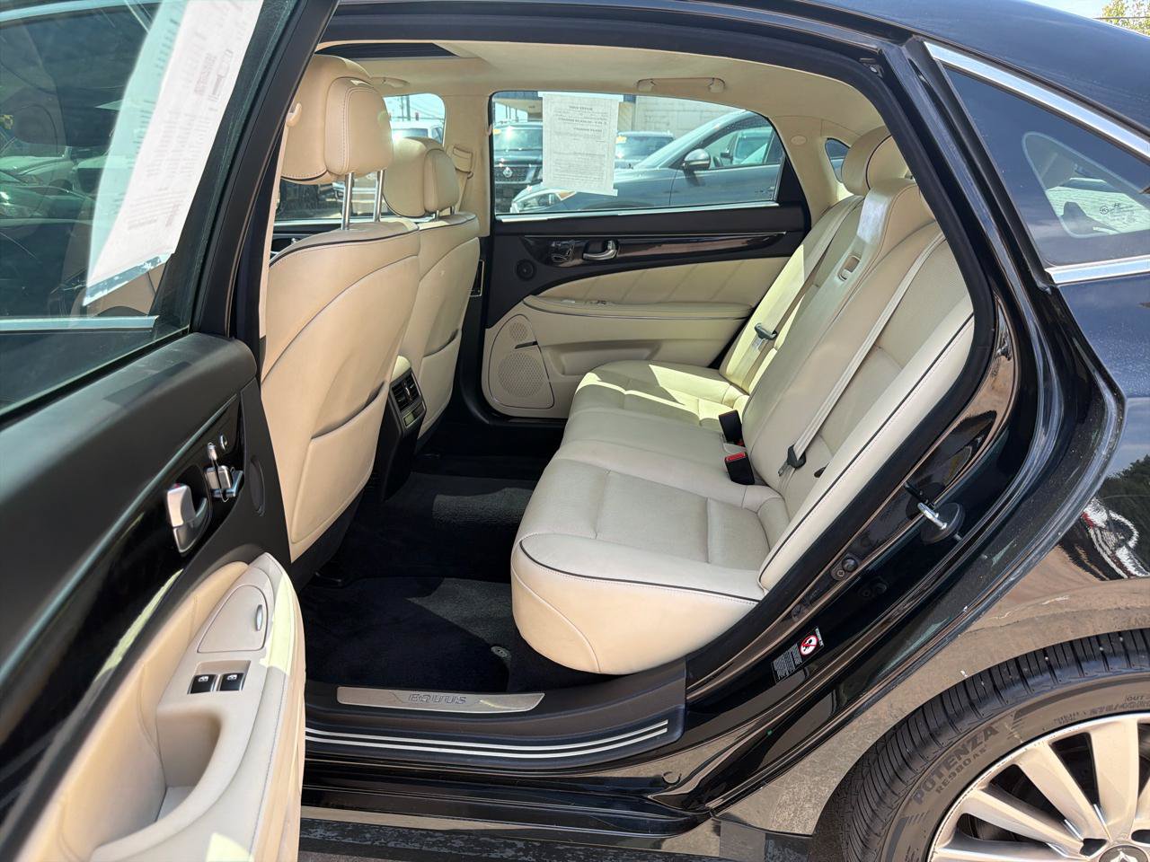 Used 2016 Hyundai Equus Signature RWD image 32