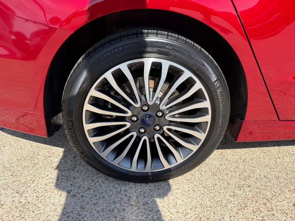 Used 2018 Ford Fusion Energi Platinum FWD image 13