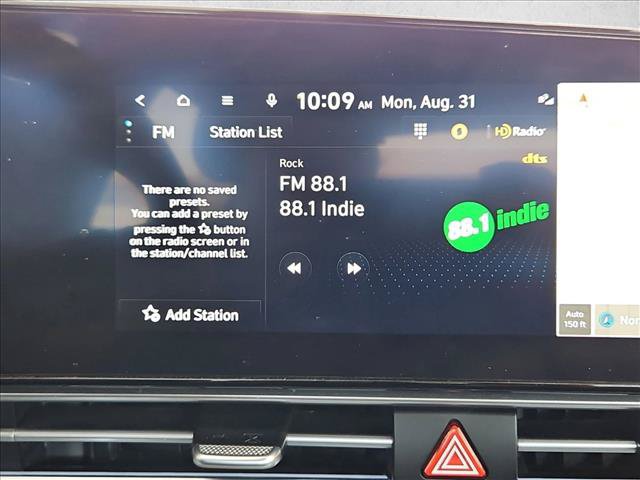 Used 2024 Hyundai Elantra SEL FWD image 11