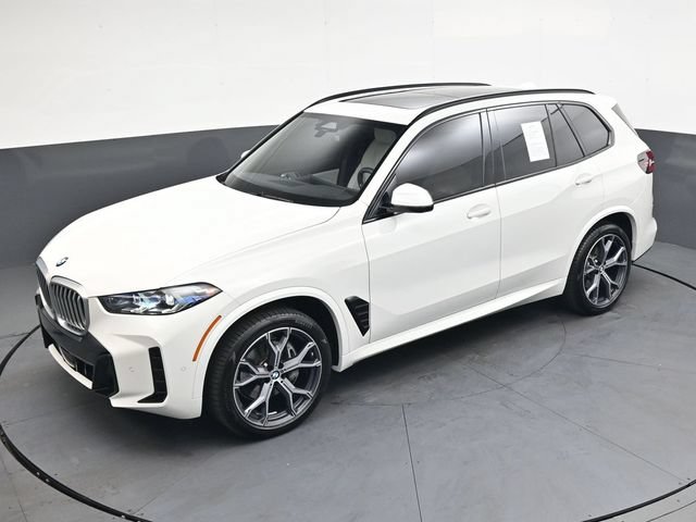 Used 2025 BMW X5 xDrive40i w/ M Sport Package AWD/4WD image 34