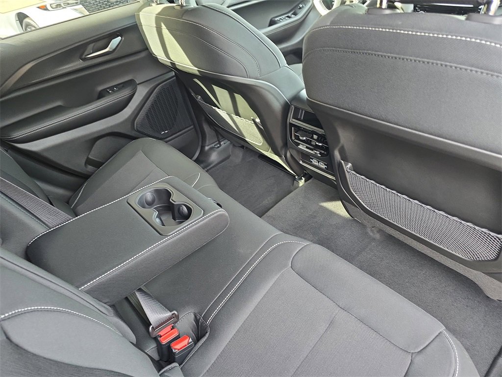 New 2025 Jeep Grand Cherokee Laredo X image 12