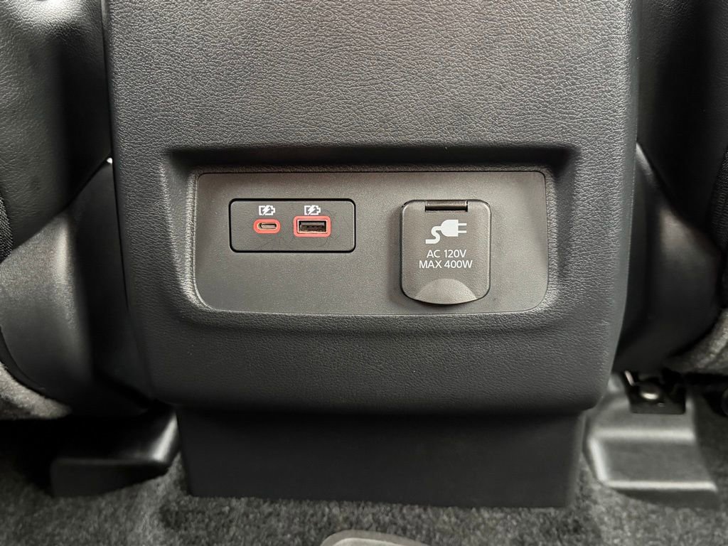 Used 2023 Nissan Frontier PRO-4X w/ Pro-4X Premium Package image 26