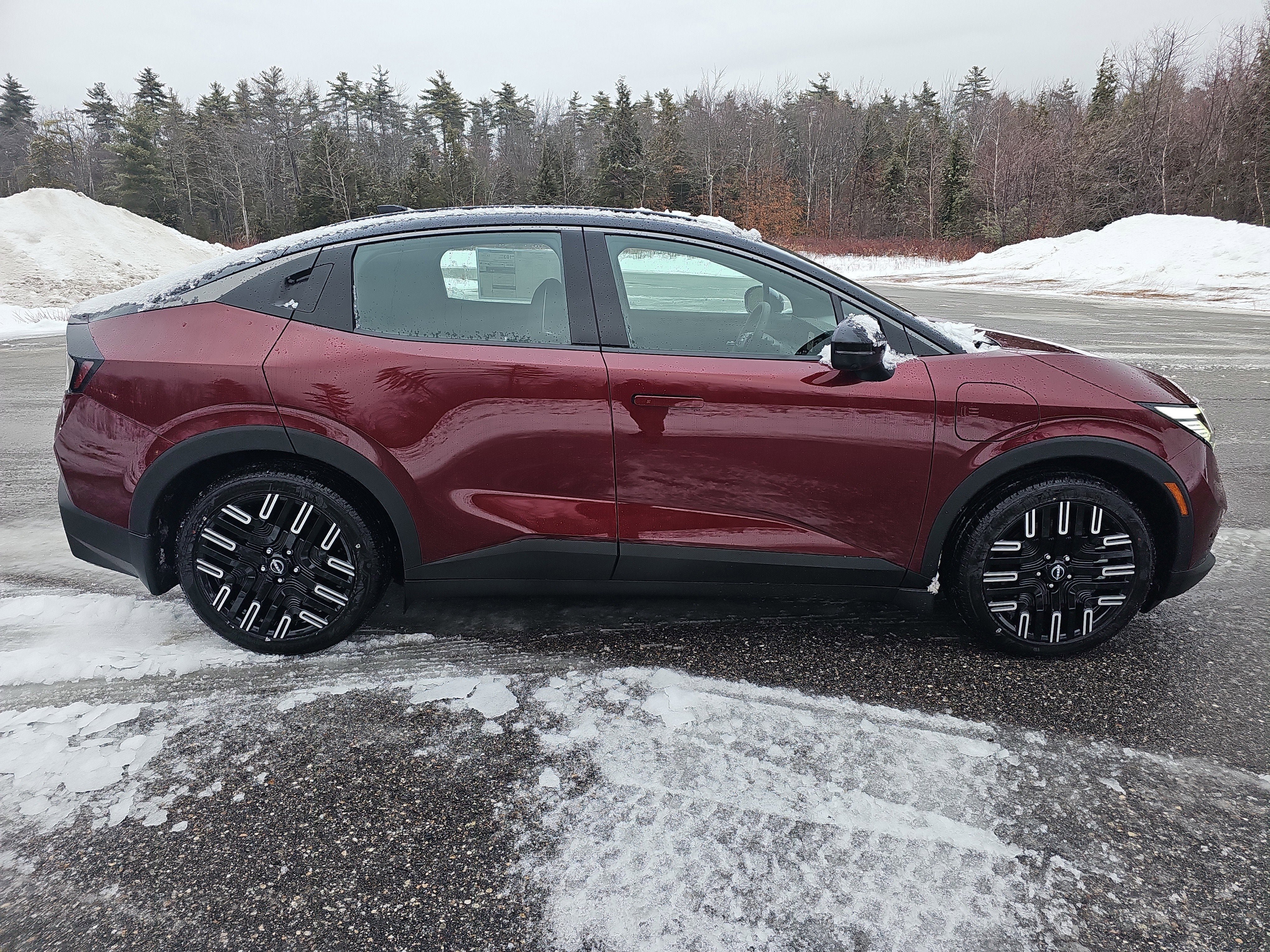 New 2026 Nissan Leaf Platinum+ w/ Cargo Package (Platinum+) image 8