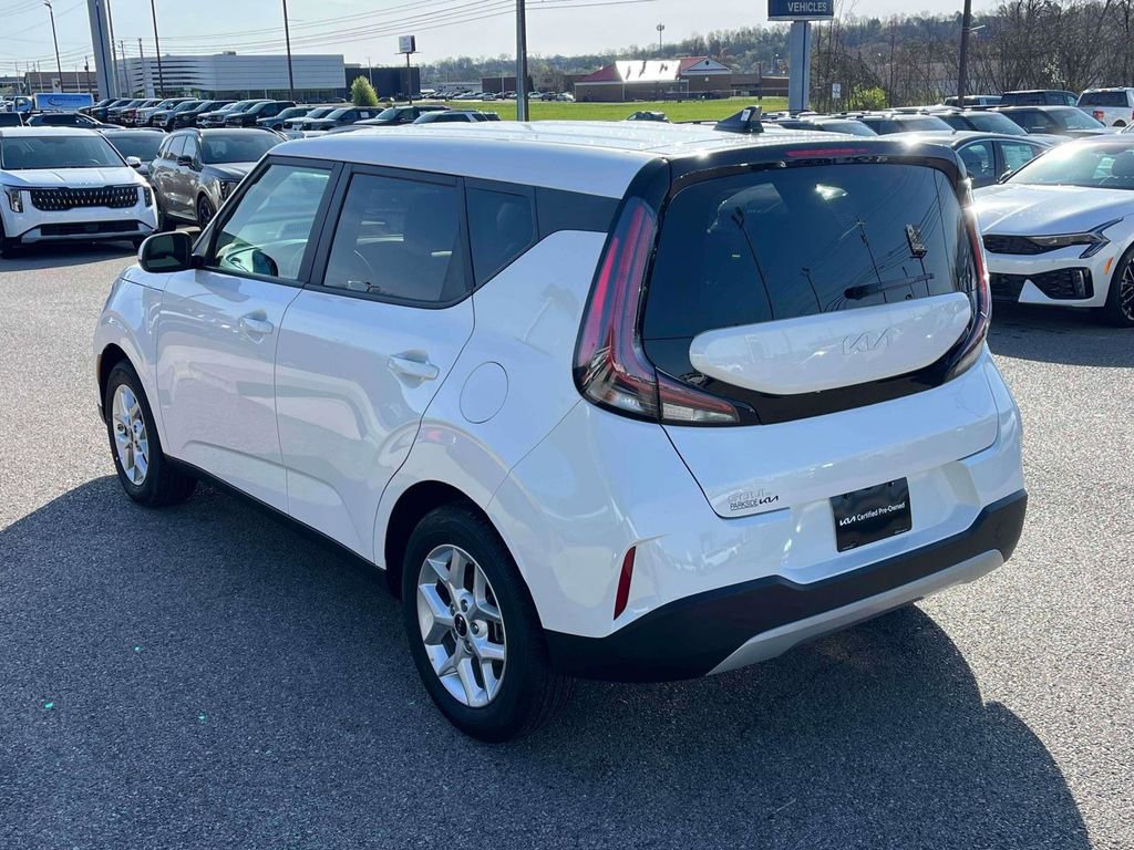 Certified 2025 Kia Soul LX w/ LX Technology Package image 27